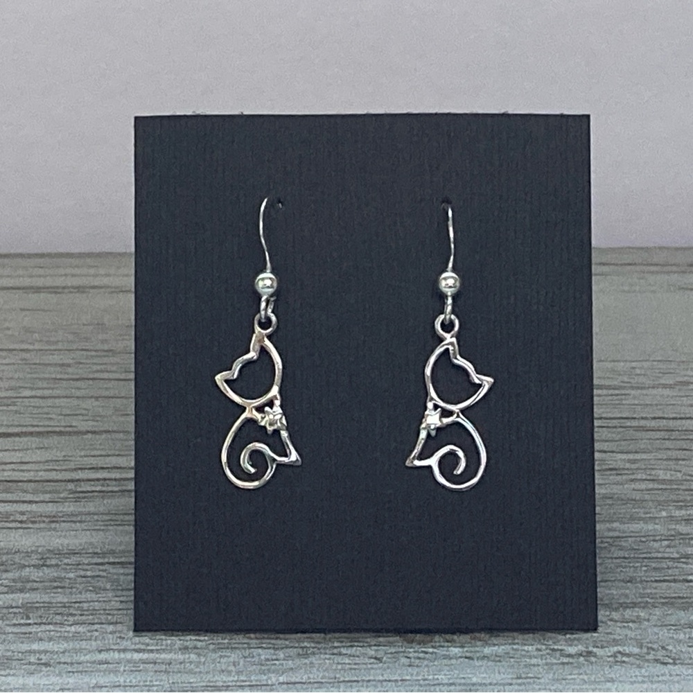 NWT 925 Sterling Silver Dainty Cat Dangle Earrings! NEW! - Picture 4 of 4
